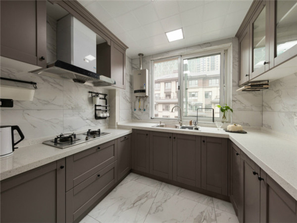 模壓門(mén)櫥柜